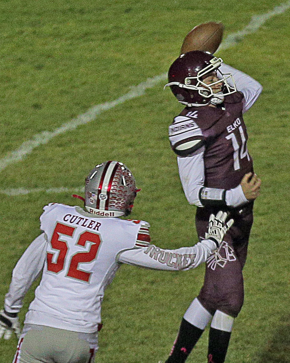 Truckee at Elko Football 09.jpg